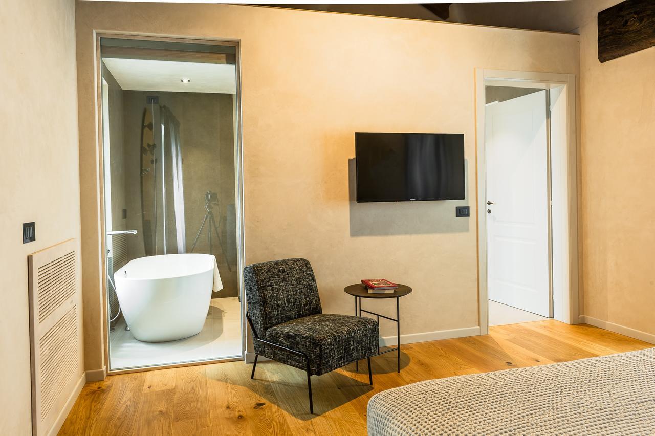 Relais San Vigilio Al Castello Hotel 4*